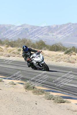 media/Dec-04-2025-Racers Edge (Thu) [[5ebc9f124d]]/3-B Group/3-Session 2 (Turn 7 Inside)/